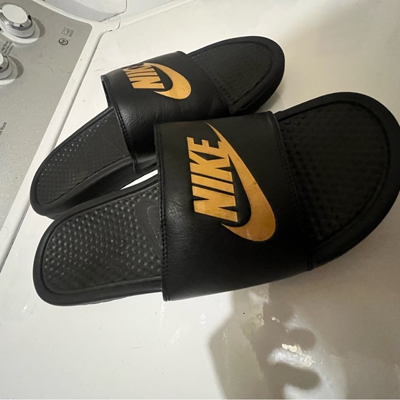 Nike Kids Black and Gold Slides - Picture 3 of 3